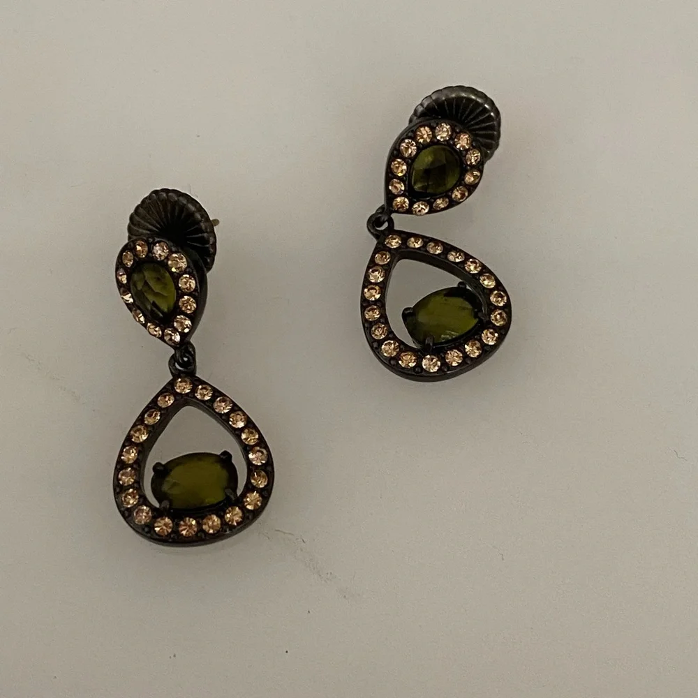 Ellen Tracy Necklace & Earring Set lovely‎ Unique